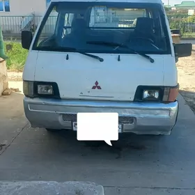 Mitsubishi L300 1993