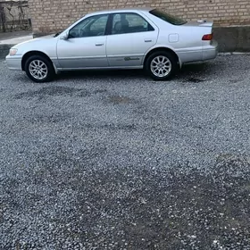 Toyota Camry 2000