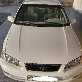 Toyota Camry 2001