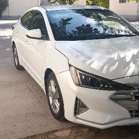 Hyundai Elantra 2020