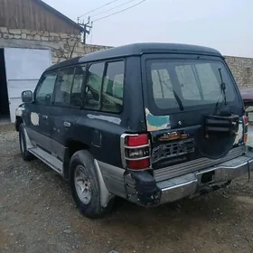 Mitsubishi Pajero 1999