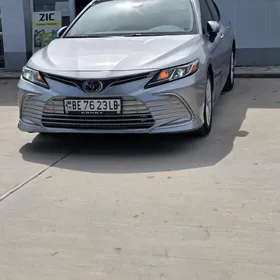 Toyota Camry 2023