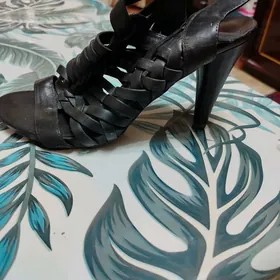 босоножки кожаные&gyz kovuş