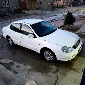 Daewoo Leganza 1998