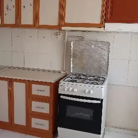 Kuhny mebel garnitur