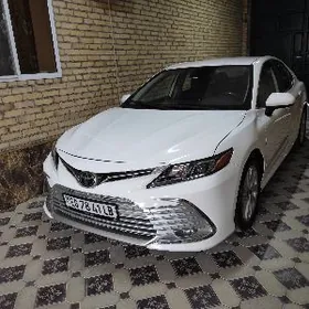 Toyota Camry 2022