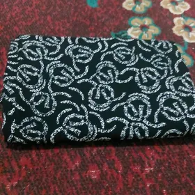 Мата отрезы ткани.