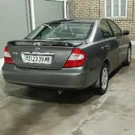 Toyota Camry 2004