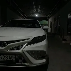 Toyota Camry 2021