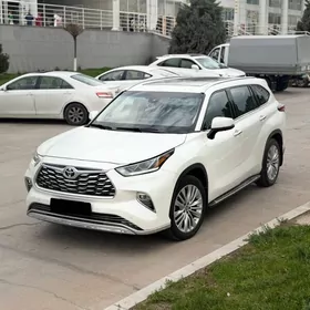 Toyota Highlander 2020