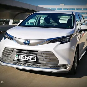 Toyota Sienna 2021