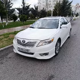 Toyota Camry 2011