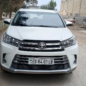 Toyota Highlander 2019