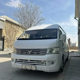 Toyota Hiace 2015