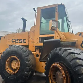 Case STX325 Accusteer 1998