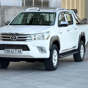 Toyota Hilux 2021
