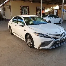 Toyota Camry 2022