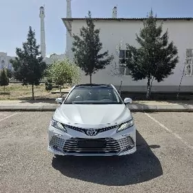 Toyota Camry 2022