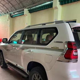 Toyota Land Cruiser Prado 2012