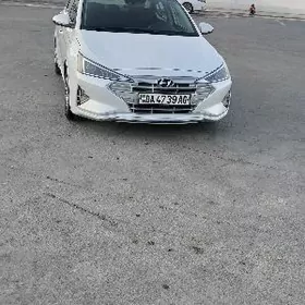 Hyundai Elantra 2020