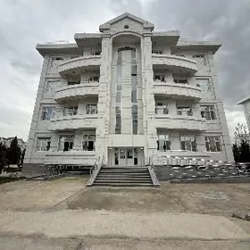 15nji Tapgyr Villa 5komnat