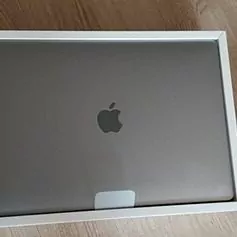 Macbook  alýan