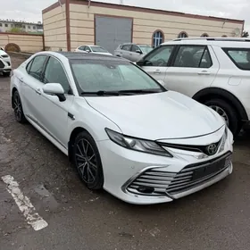 Toyota Camry 2024
