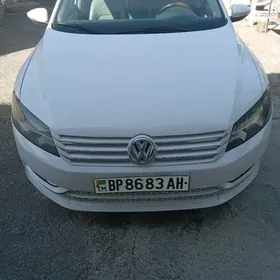 Volkswagen Passat 2011