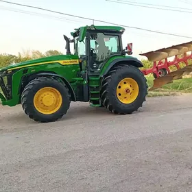 John Deere 2021