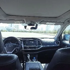 Toyota Highlander 2018