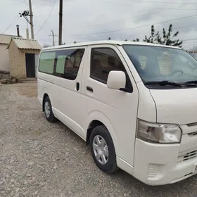 Toyota Hiace 2015