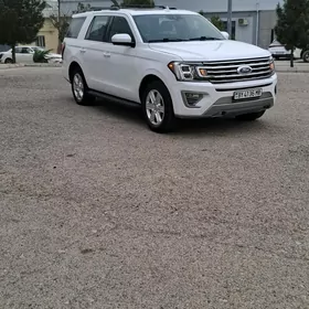 Ford Expedition 2022
