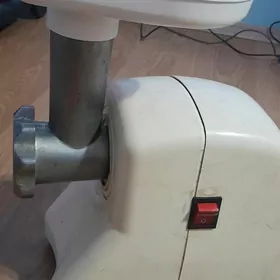 Мясорубка 220 в.