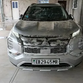 Mitsubishi Outlander 2024