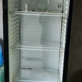 witrina holodilnik