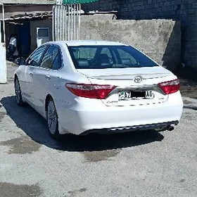 Toyota Camry 2015