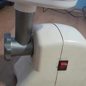 Мясорубка 220 в.