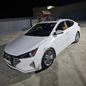 Hyundai Elantra 2019