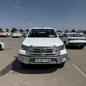 Toyota Hilux 2022