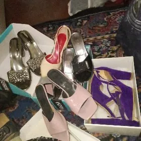 Босаножки шлёпки и т. д