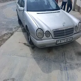 Mercedes-Benz E320 1998
