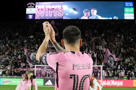 «Inter Maýami» stadionynyň tribunasyna Messiniň ady dakyldy