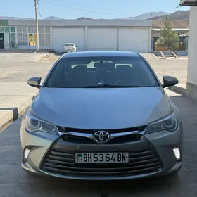 Toyota Camry 2017