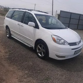 Toyota Sienna 2004