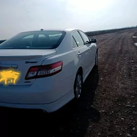 Toyota Camry 2011