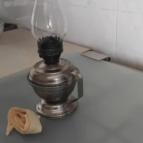 Лампа  керасиновая  с