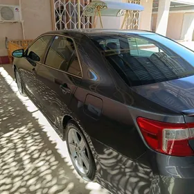 Toyota Camry 2011