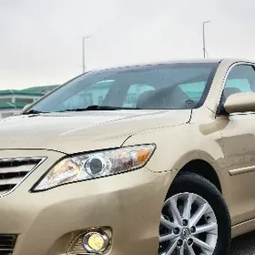 Toyota Camry 2011