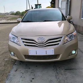 Toyota Camry 2011
