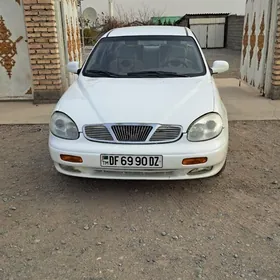 Daewoo Leganza 1998
